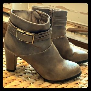 Lifestride Velocity Loften Booties